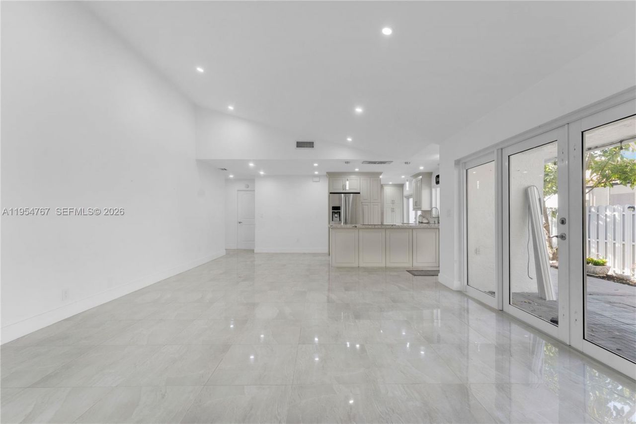 3605 NW 83rd Ave, Sunrise, FL 33351 Photo