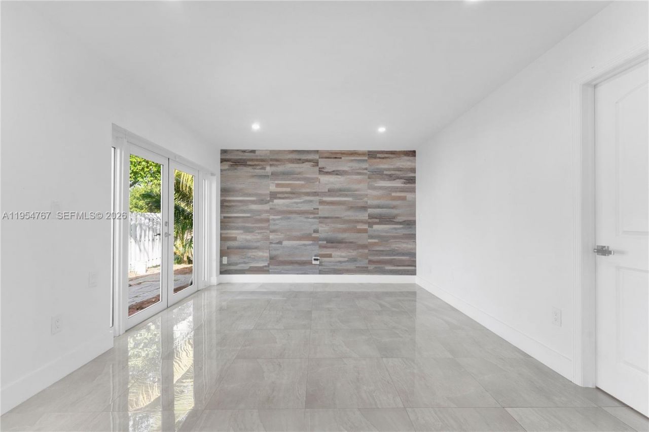 3605 NW 83rd Ave, Sunrise, FL 33351 Photo