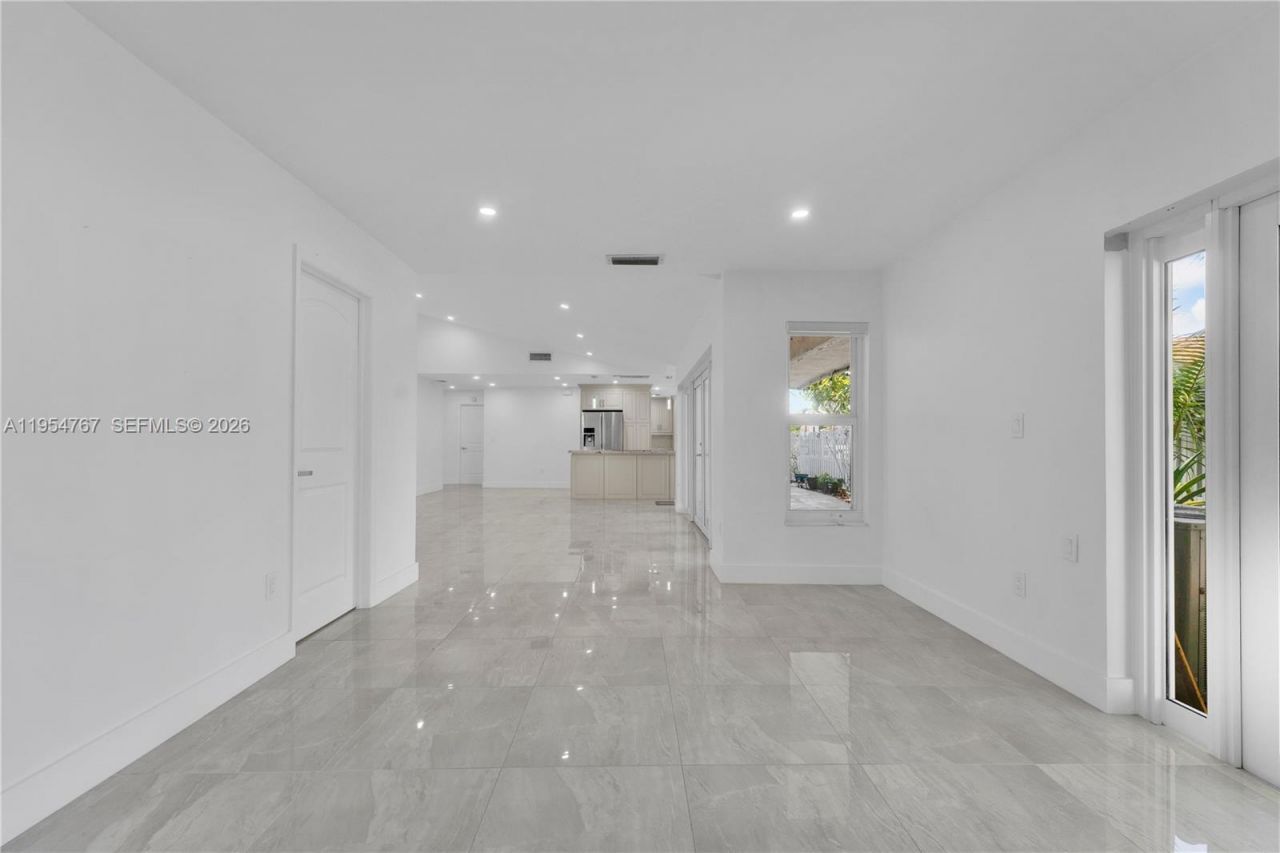 3605 NW 83rd Ave, Sunrise, FL 33351 Photo