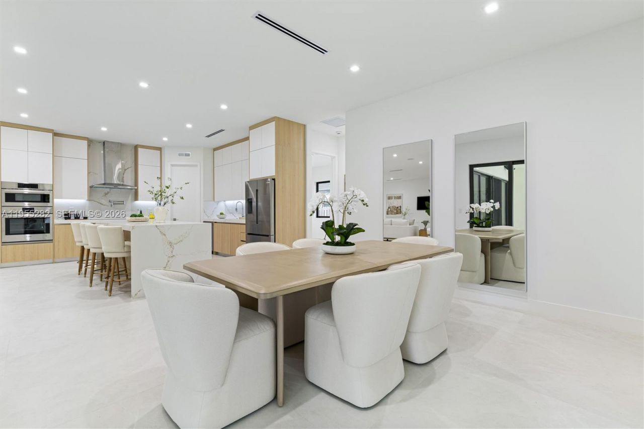 8221 SW 193rd Terrace, Cutler Bay, FL 33157 Photo