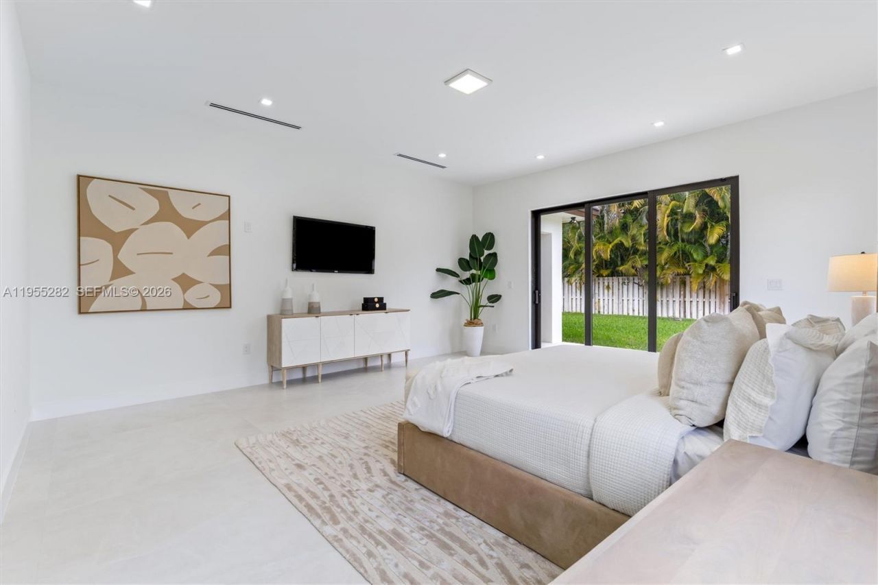 8221 SW 193rd Terrace, Cutler Bay, FL 33157 Photo