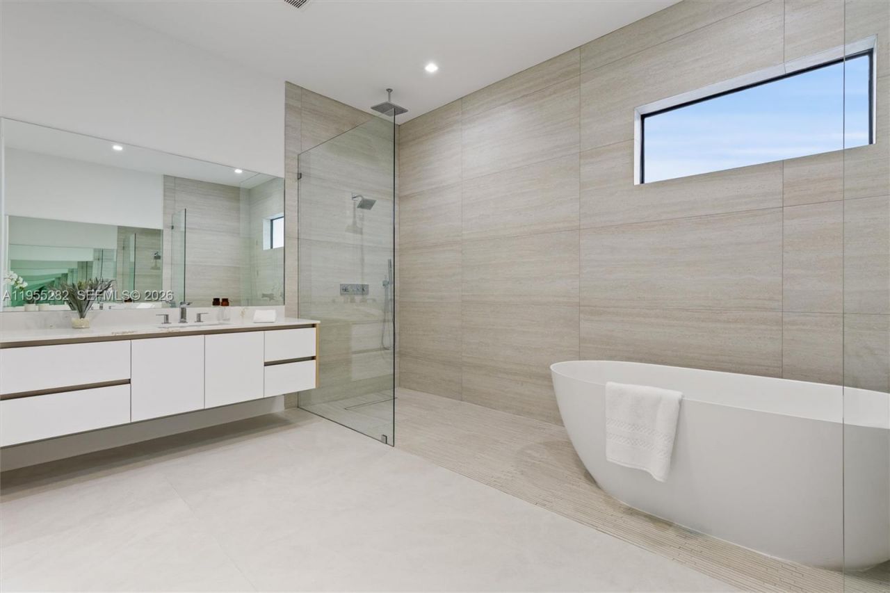 8221 SW 193rd Terrace, Cutler Bay, FL 33157 Photo