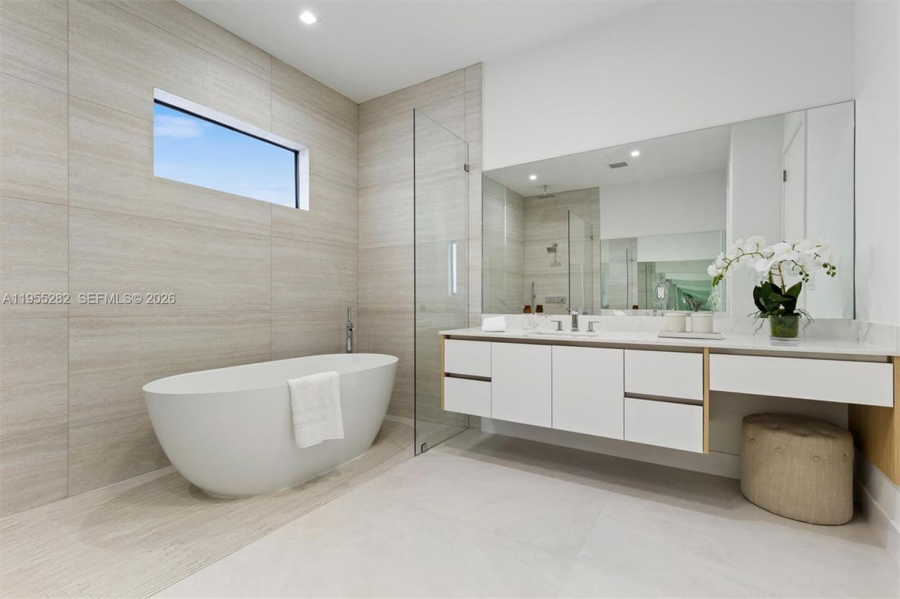 8221 SW 193rd Terrace, Cutler Bay, FL 33157 Photo