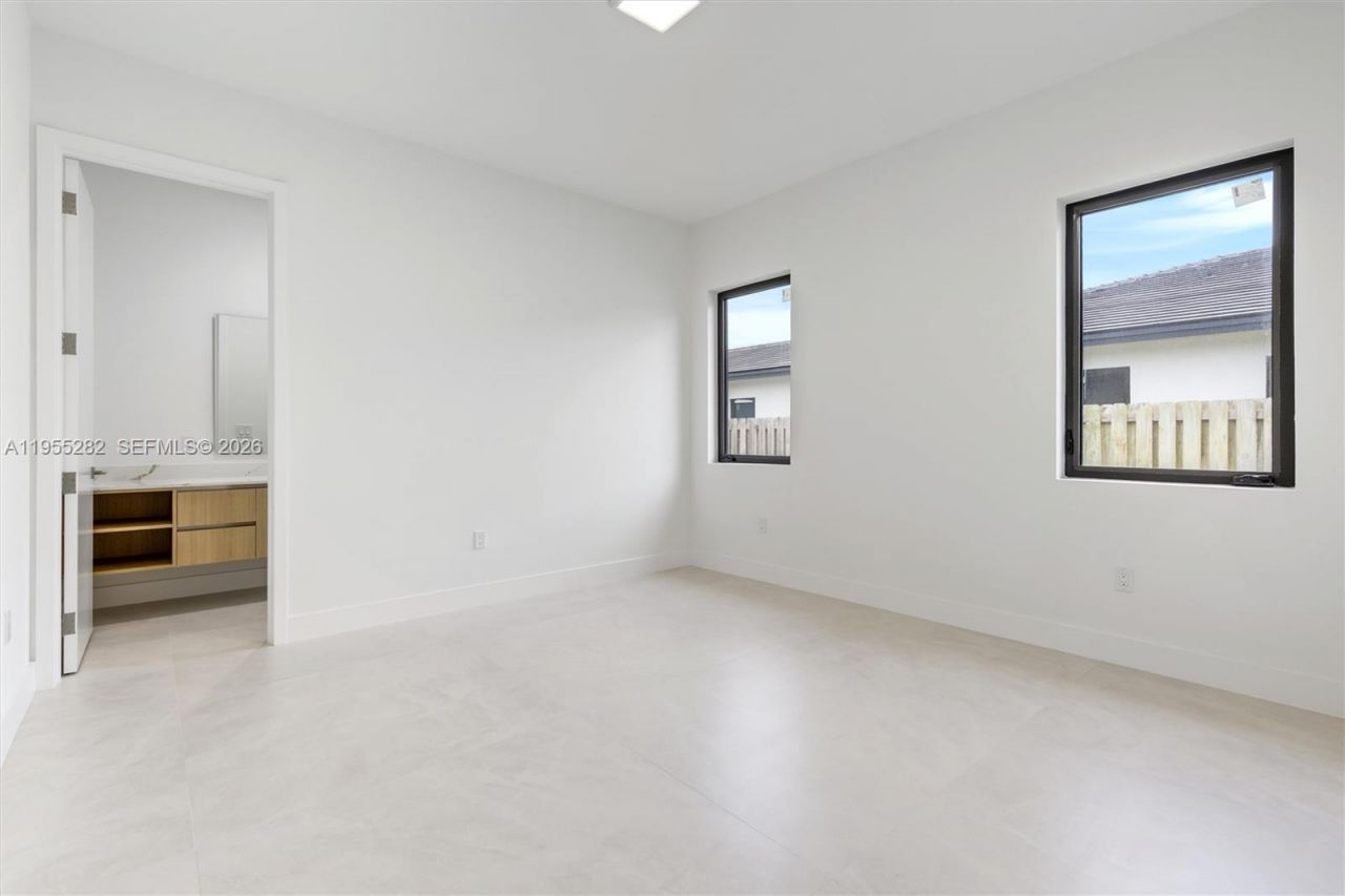 8221 SW 193rd Terrace, Cutler Bay, FL 33157 Photo