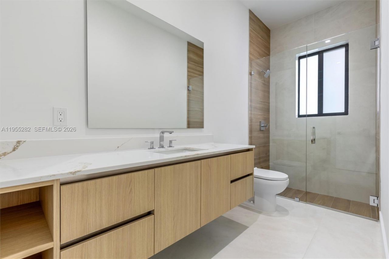 8221 SW 193rd Terrace, Cutler Bay, FL 33157 Photo