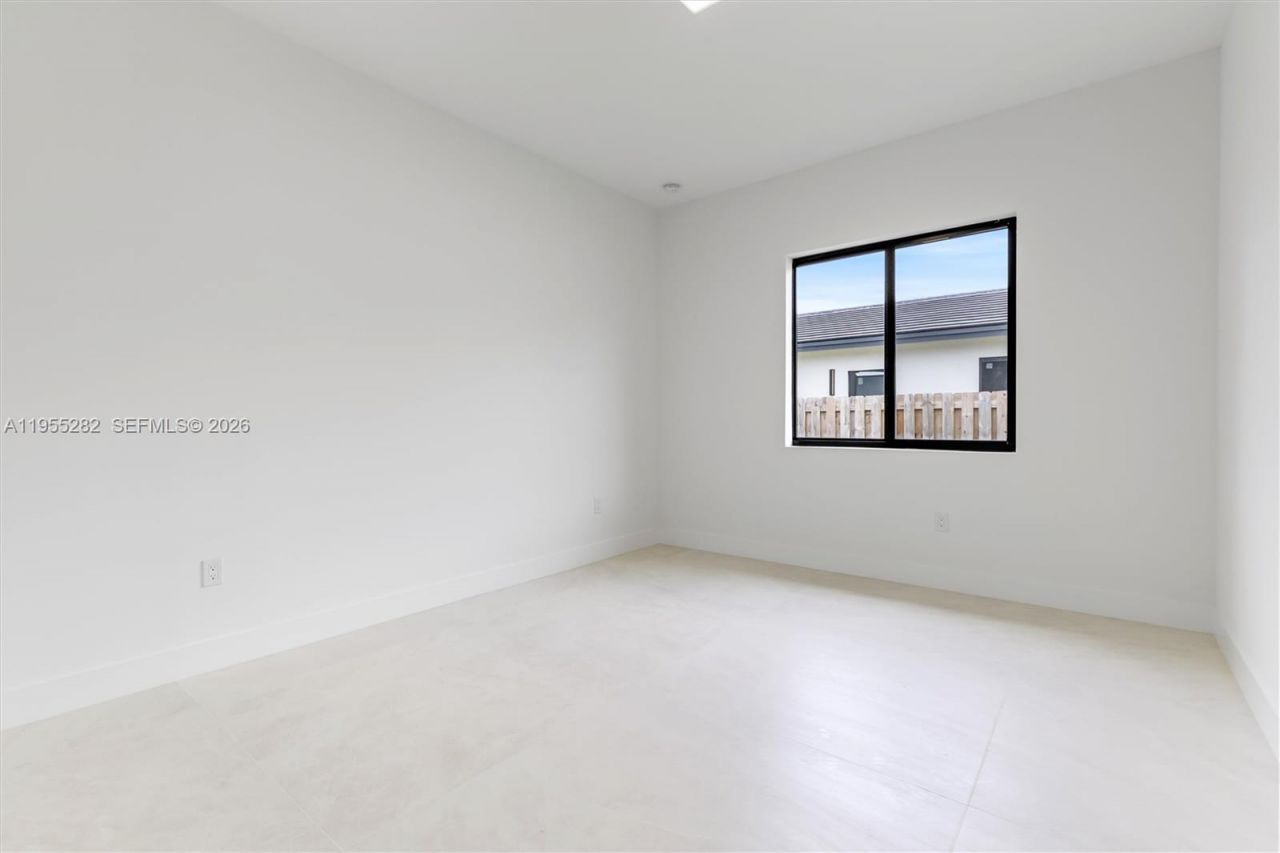 8221 SW 193rd Terrace, Cutler Bay, FL 33157 Photo