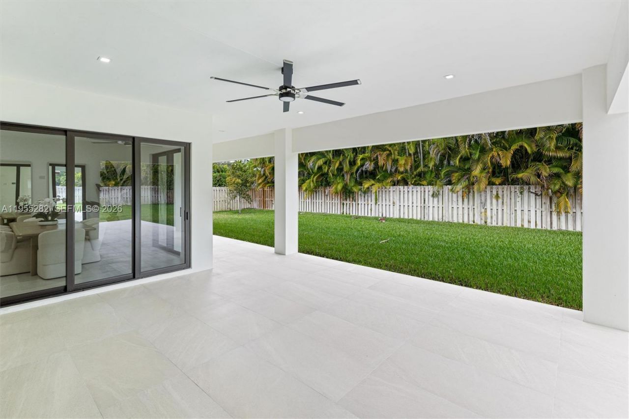 8221 SW 193rd Terrace, Cutler Bay, FL 33157 Photo