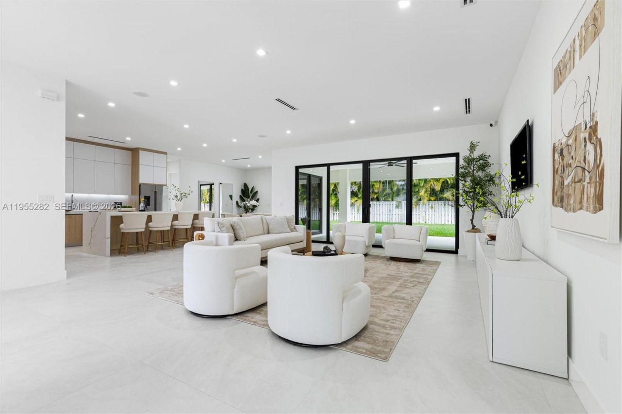 8221 SW 193rd Terrace, Cutler Bay, FL 33157 Photo