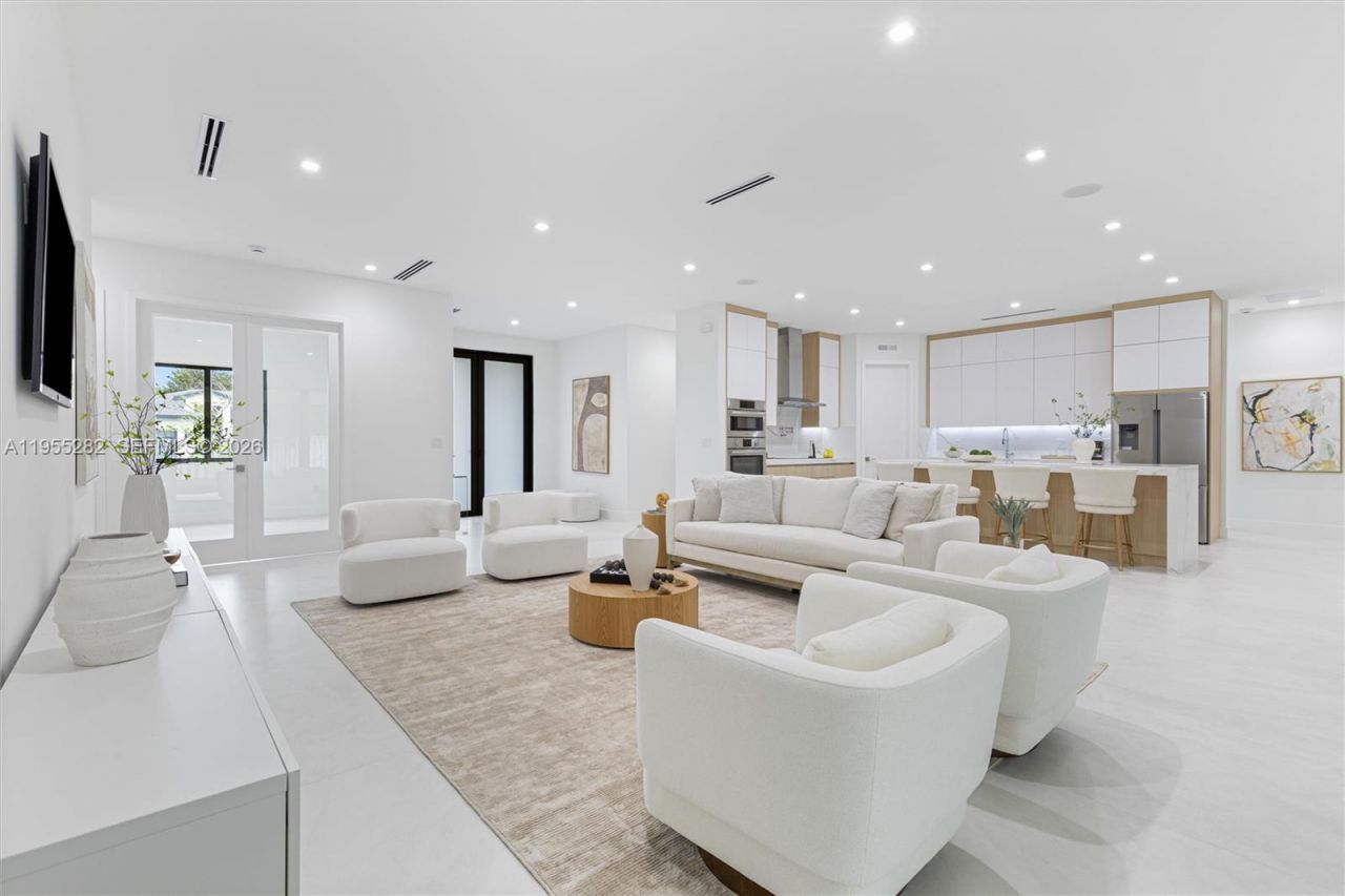 8221 SW 193rd Terrace, Cutler Bay, FL 33157 Photo