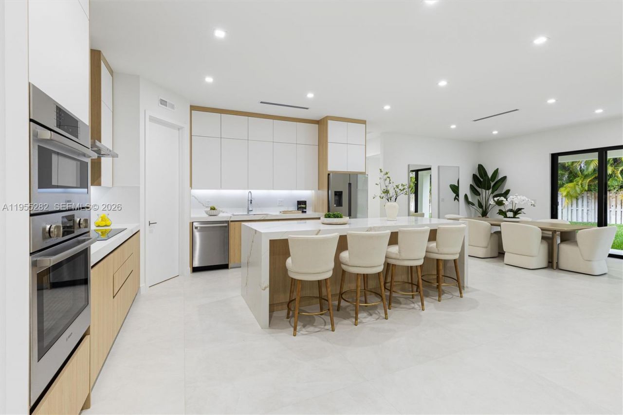 8221 SW 193rd Terrace, Cutler Bay, FL 33157 Photo