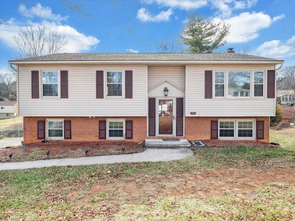 3850 Bower RD, Roanoke, VA 24018