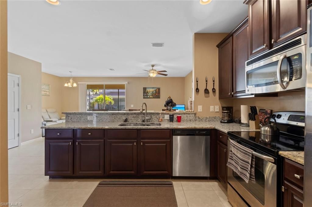 3806 Clearbrook Ln, Fort Myers, FL 33966 Photo