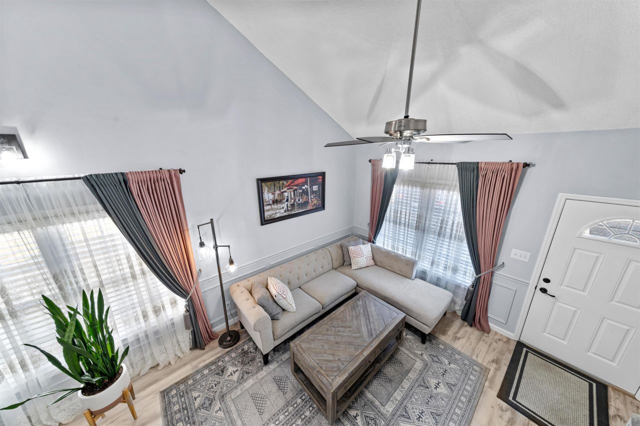 117 Maddux Ln. Photo 11