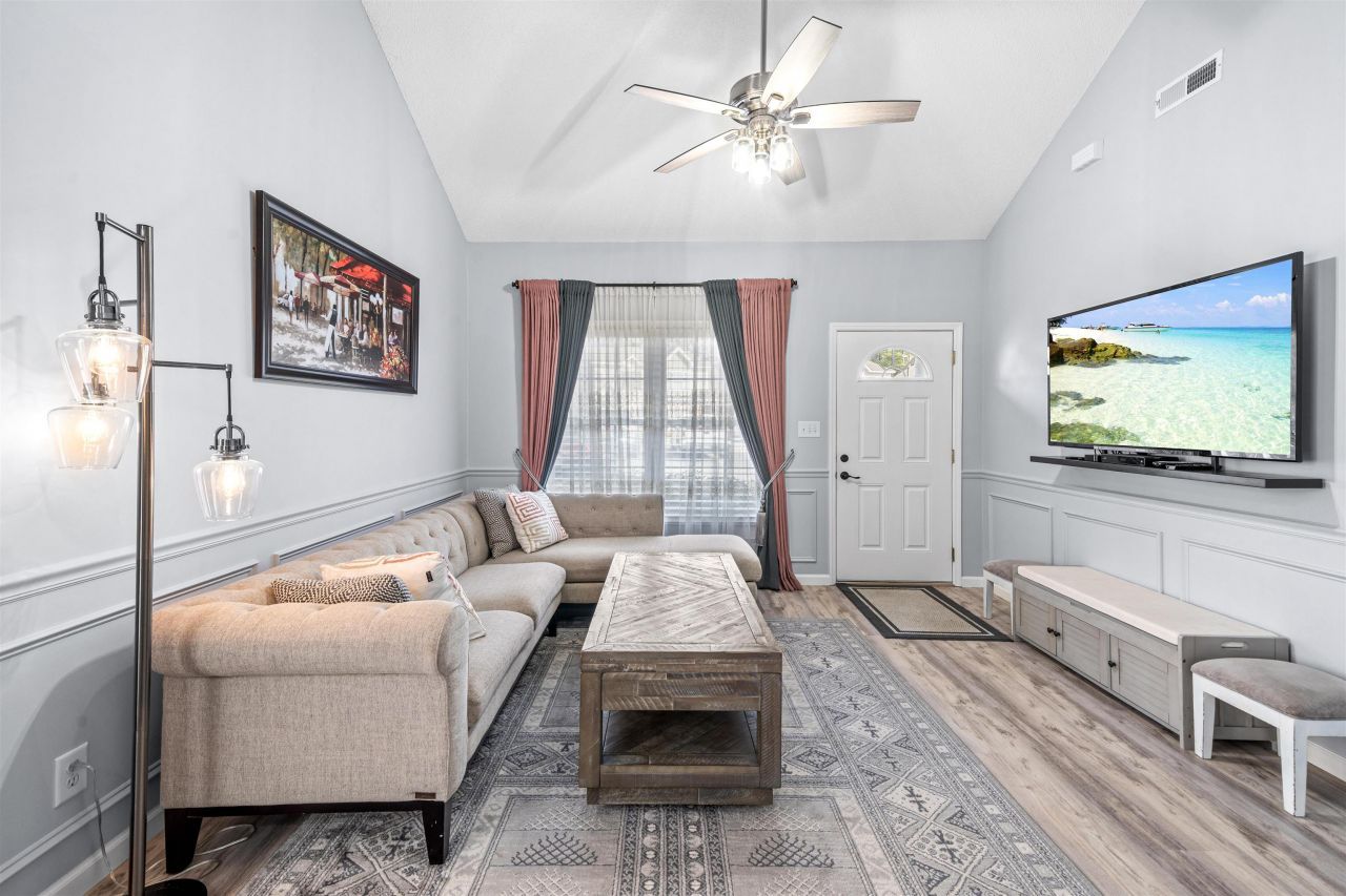 117 Maddux Ln. Photo 4