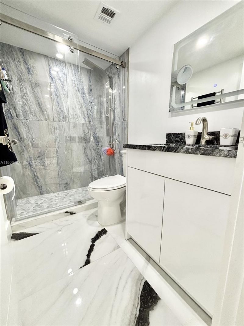 1965 S Ocean Dr , Unit 15B, Hallandale Beach, FL 33009 Photo