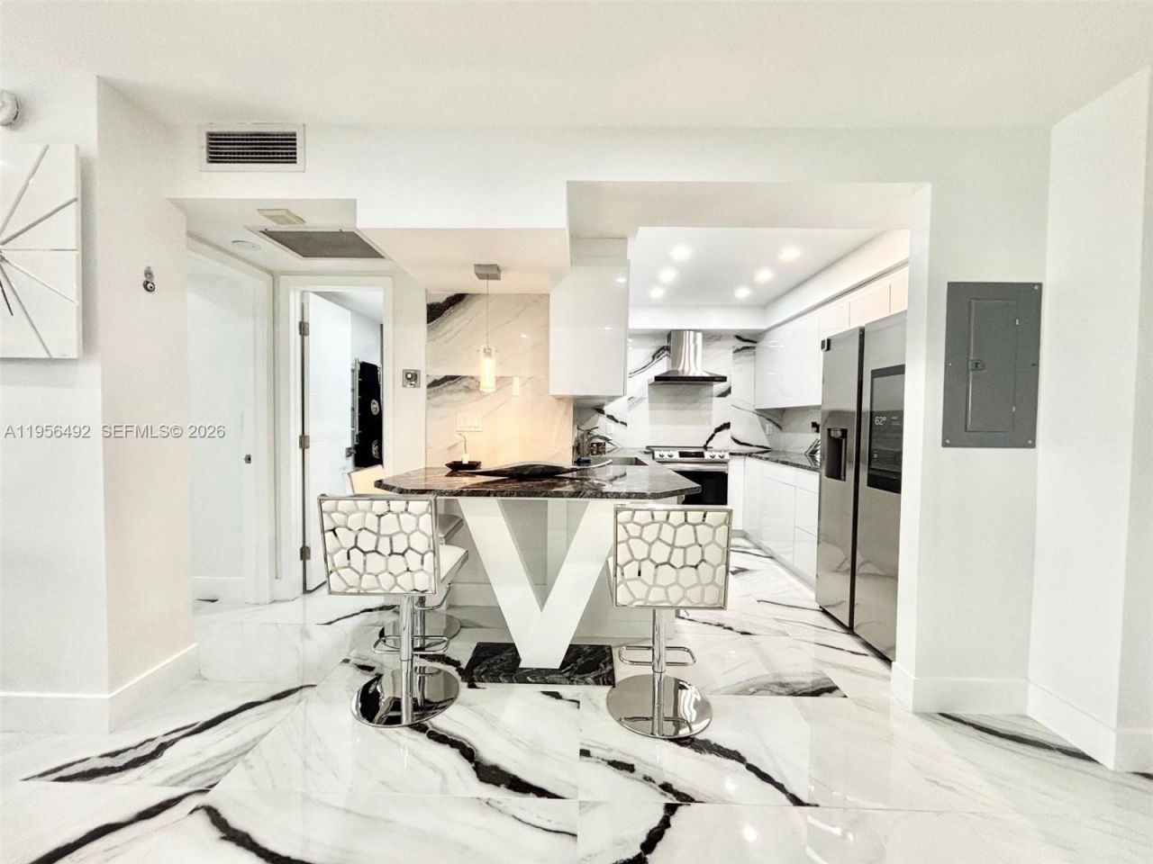 1965 S Ocean Dr , Unit 15B, Hallandale Beach, FL 33009 Photo