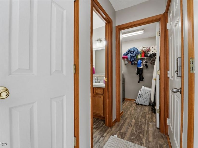 15100 Timber Ridge Drive, Middlefield, OH 44062 Photo 13