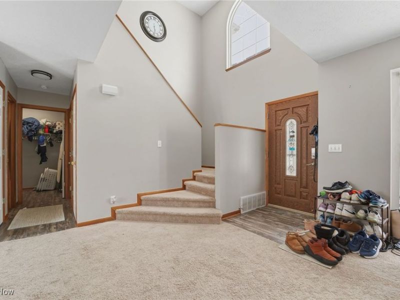 15100 Timber Ridge Drive, Middlefield, OH 44062 Photo 4