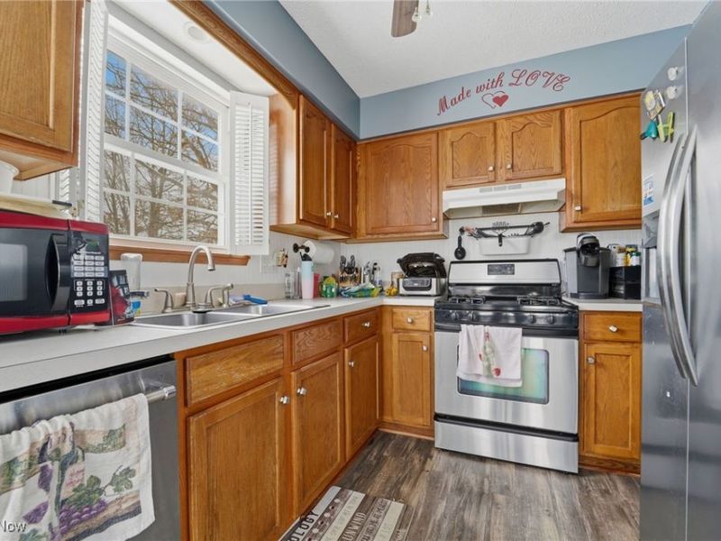 15100 Timber Ridge Drive, Middlefield, OH 44062 Photo 8