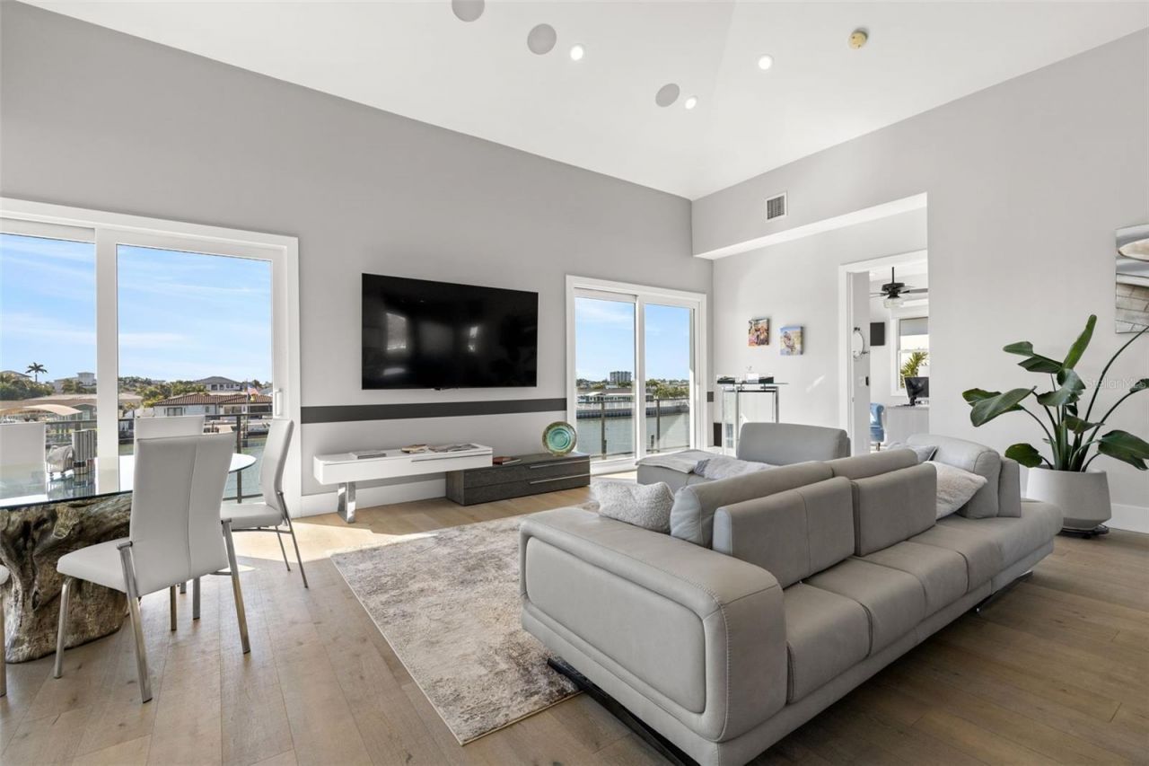 7966 1st Avenue S, Saint Petersburg, FL 33707 Photo