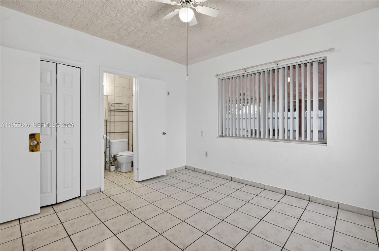 5700 NW 111th Ter , Hialeah, FL 33012 Photo