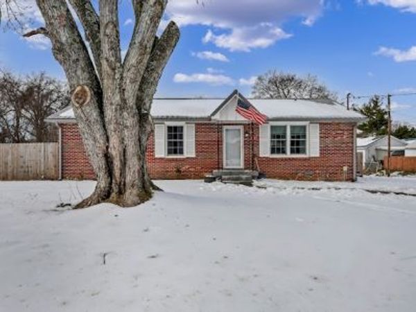 2421 Pendleton Dr, Clarksville, TN 37042