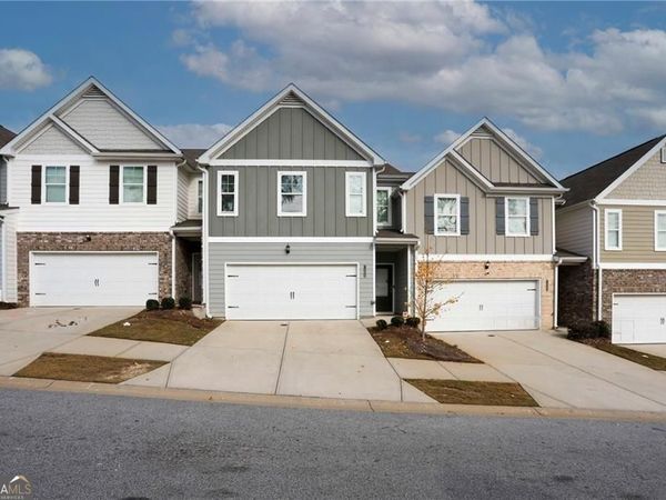 7488 Knoll Hollow Road, Lithonia, GA 30058