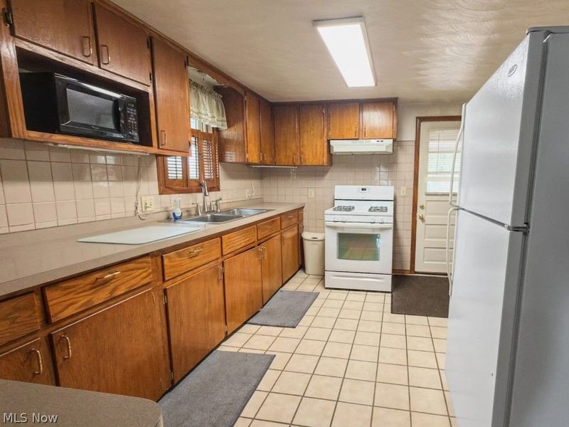 204 Tremble Avenue, Campbell, OH 44405 Photo 7