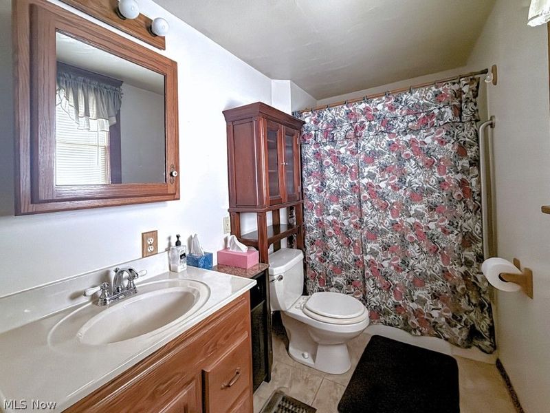 204 Tremble Avenue, Campbell, OH 44405 Photo 8