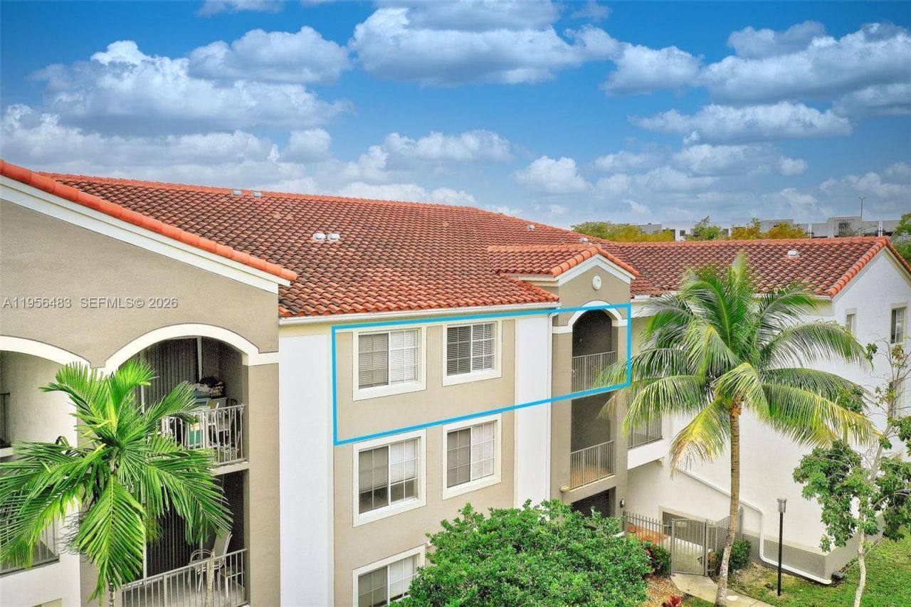 6831 SW 44th St, Unit 304, Miami, FL 33155 Photo