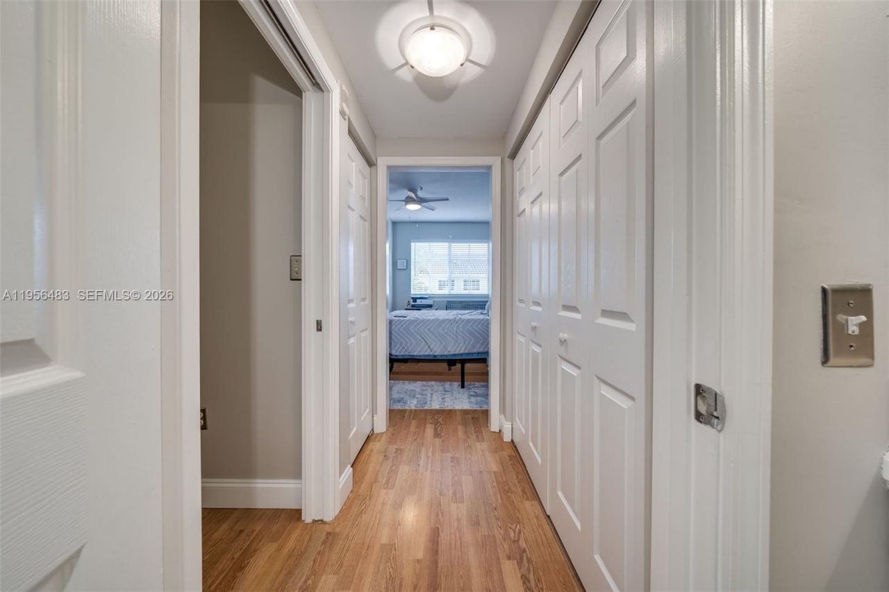 6831 SW 44th St, Unit 304, Miami, FL 33155 Photo