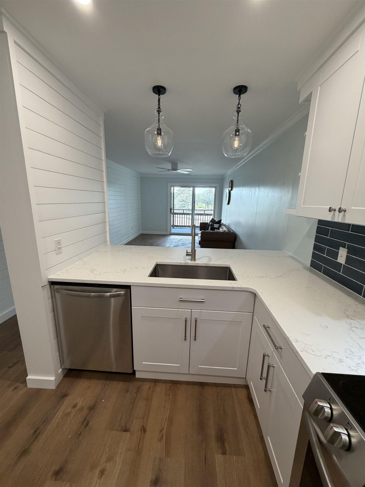 9501 Shore Dr. Photo 6