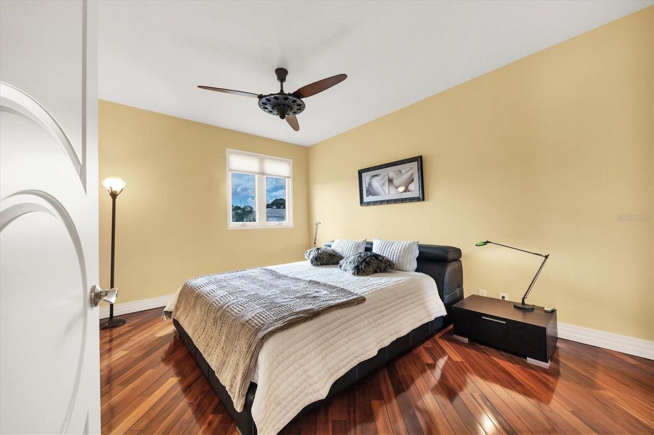 7716 Club Lane, Sarasota, FL 34238 Photo