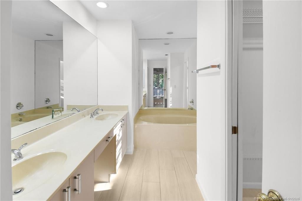 2225 SW Creekside Drive, Palm City, FL 34990 Photo