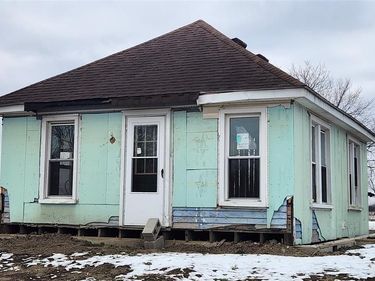 10781 Armstrong Road, South Rockwood Vlg, MI 48179