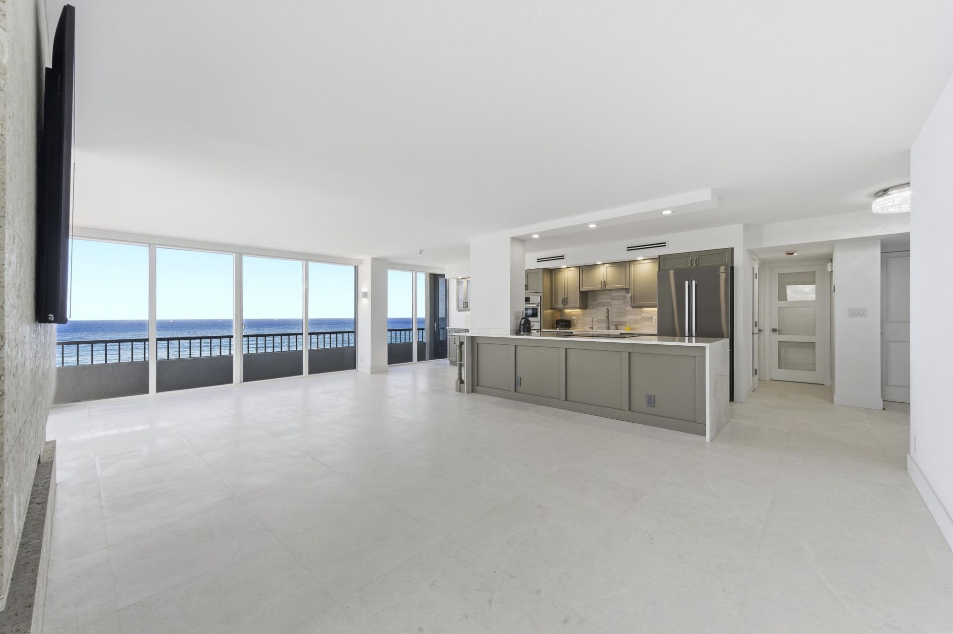 5510 N Ocean Drive, Unit 7c, Singer Island, FL 33404 Photo