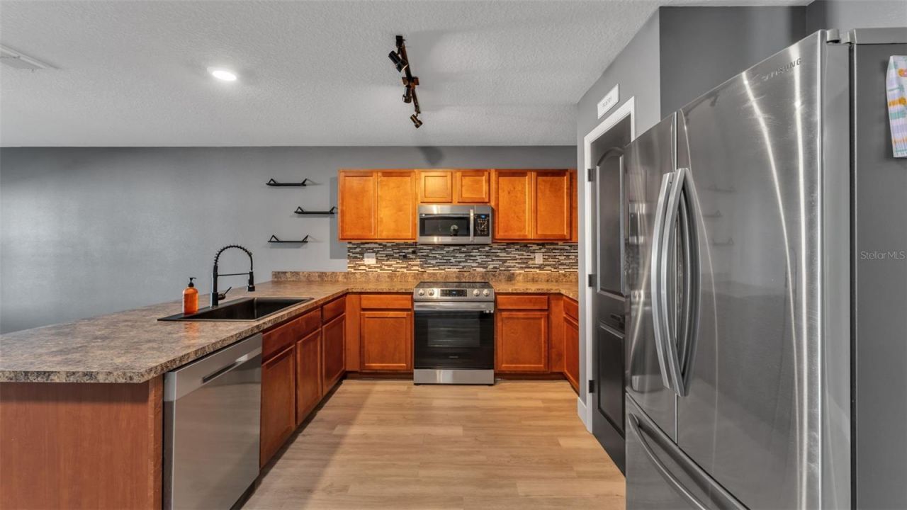 1 Redwood Court, Kissimmee, FL 34759 Photo