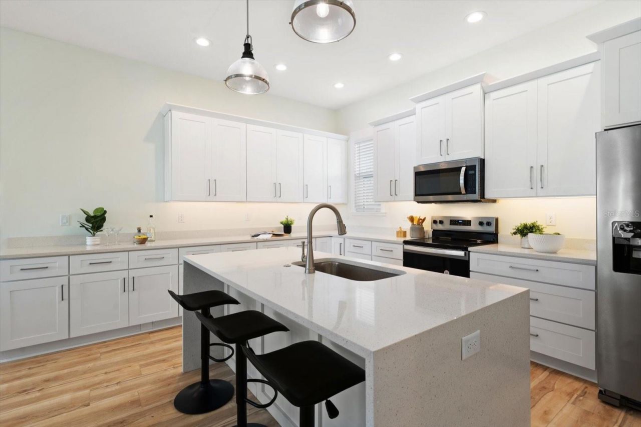 14733 Sunset Drive, Largo, FL 33774 Photo