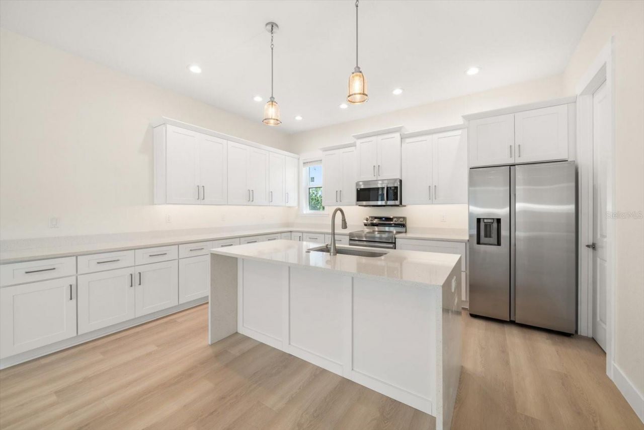 14723 Sunset Drive, Largo, FL 33774 Photo