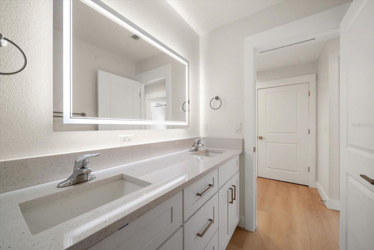 14723 Sunset Drive, Largo, FL 33774 Photo