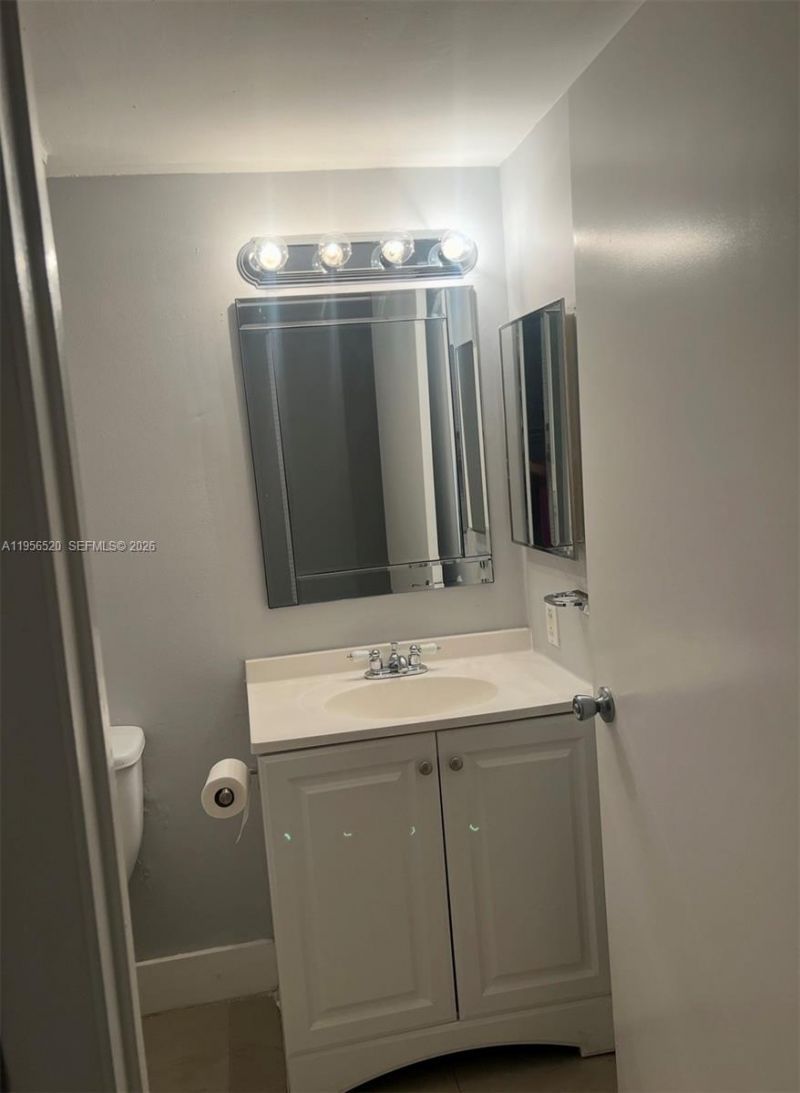 800 N Miami Ave, Unit E-102, Miami, FL 33136 Photo