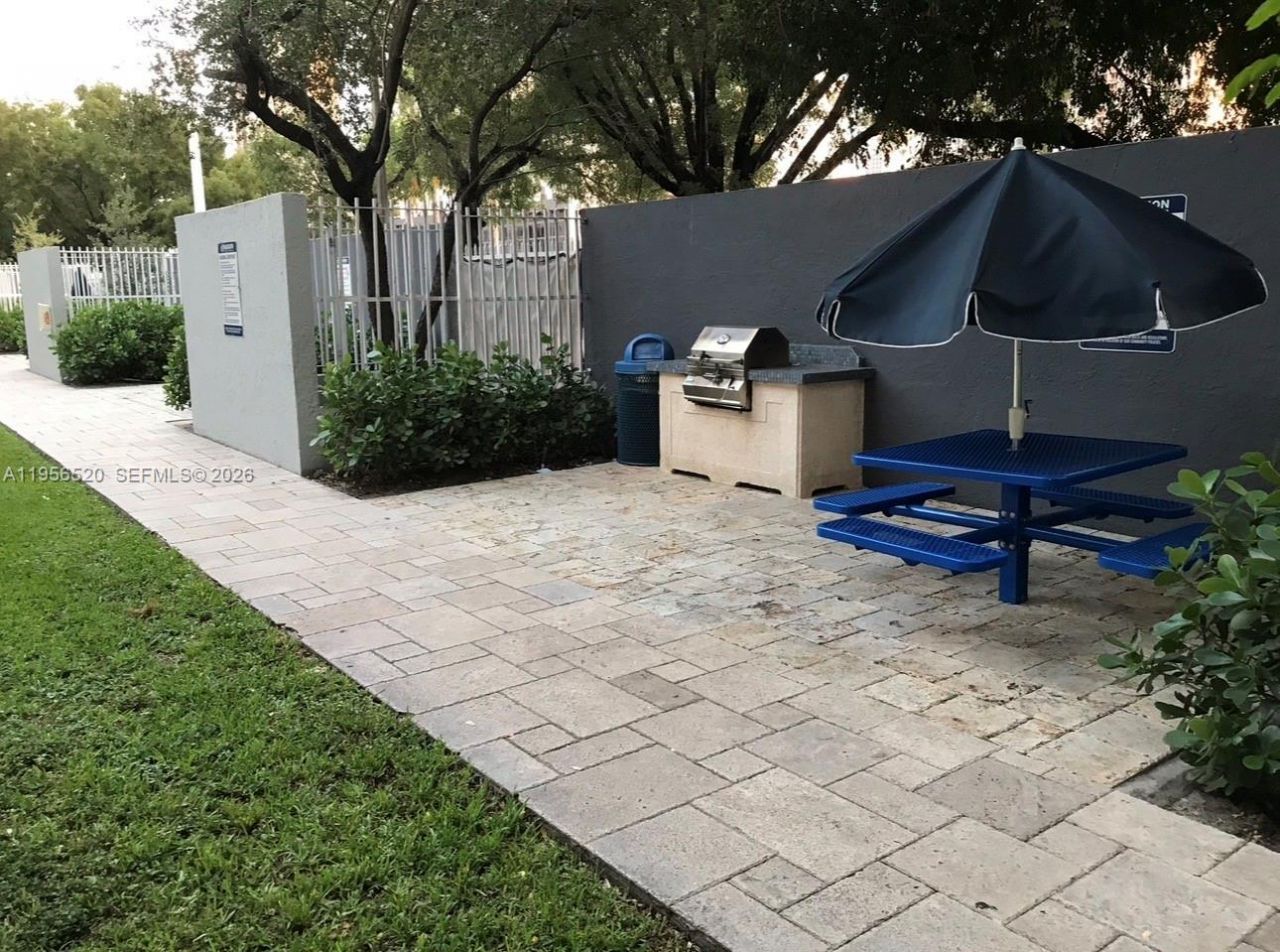 800 N Miami Ave, Unit E-102, Miami, FL 33136 Photo