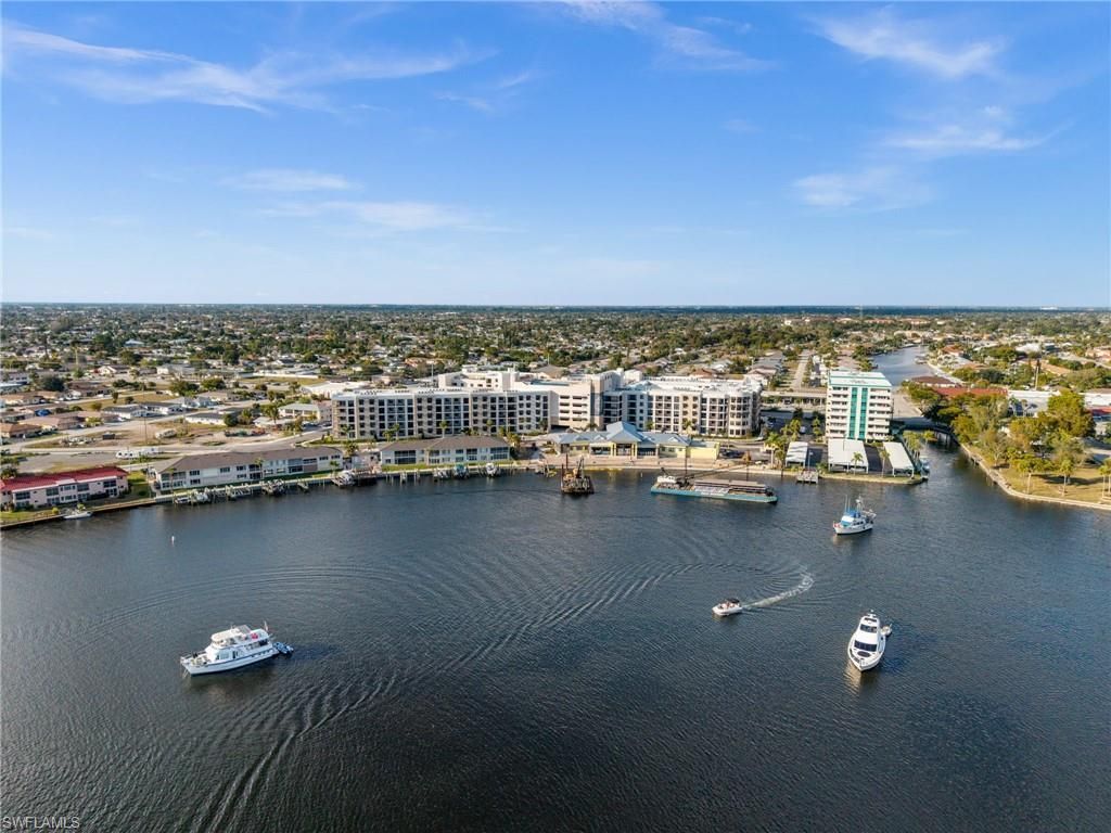 917 SE 47th Ter, Cape Coral, FL 33904 Photo