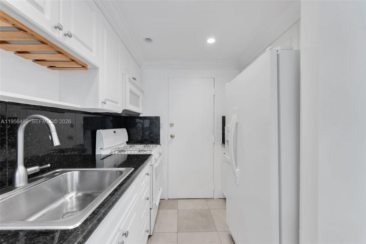 700 Biltmore Way , Unit 304, Coral Gables, FL 33134 Photo