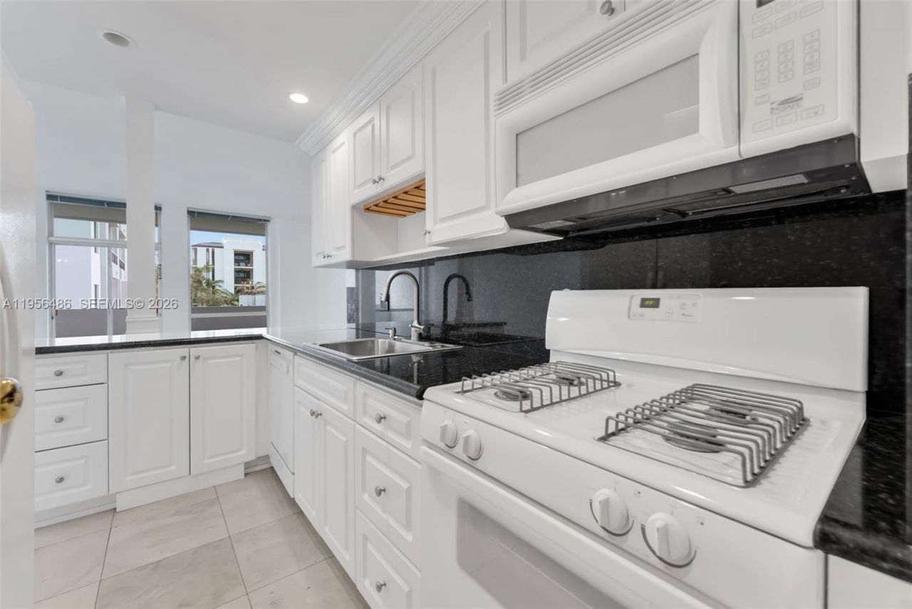 700 Biltmore Way , Unit 304, Coral Gables, FL 33134 Photo