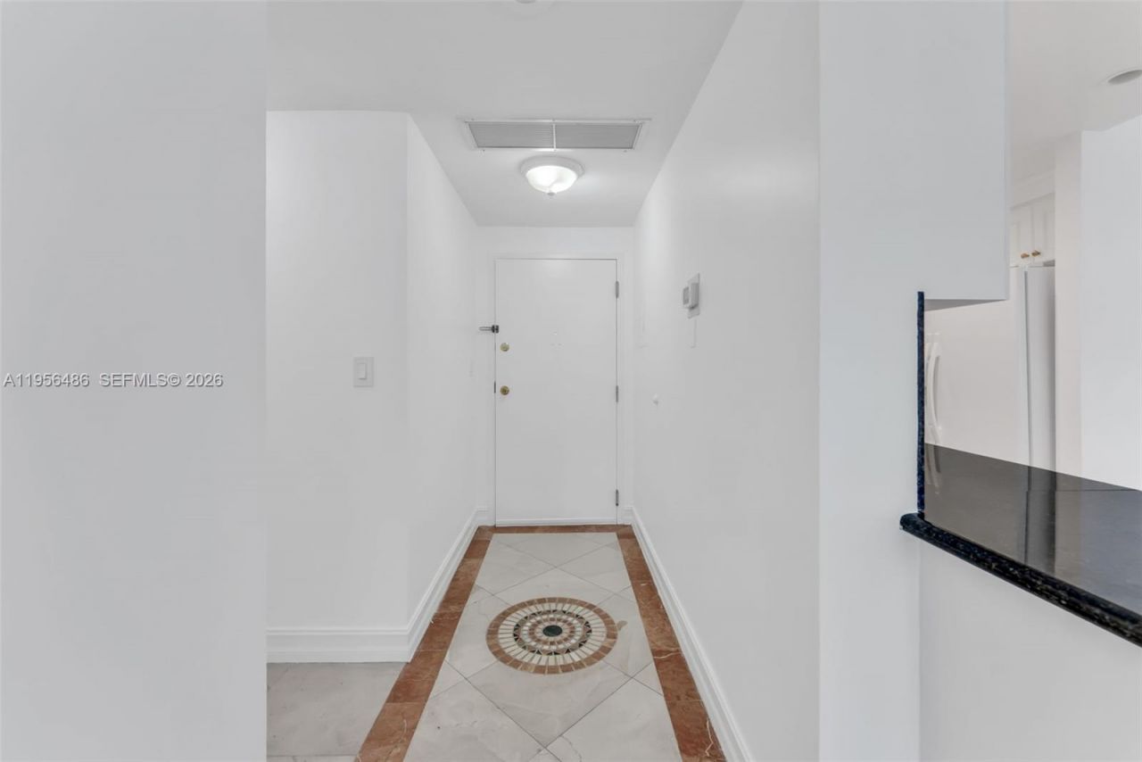 700 Biltmore Way, Unit 304, Coral Gables, FL 33134 Photo