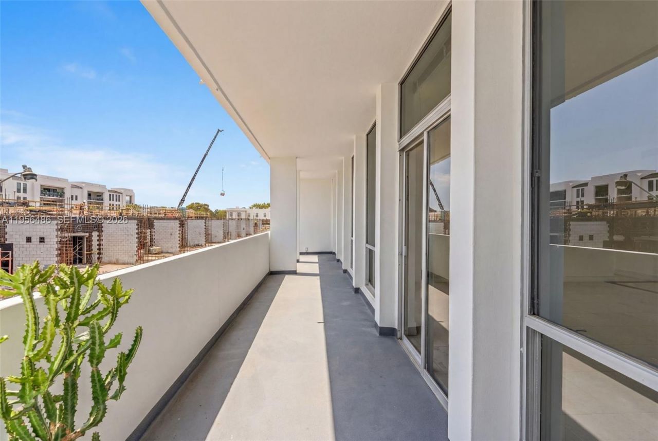 700 Biltmore Way, Unit 304, Coral Gables, FL 33134 Photo