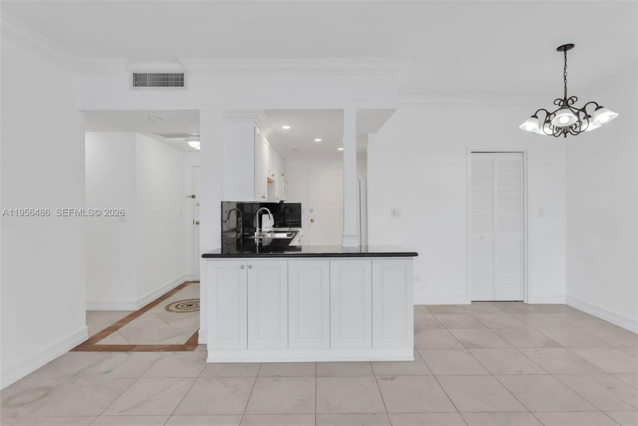 700 Biltmore Way, Unit 304, Coral Gables, FL 33134 Photo