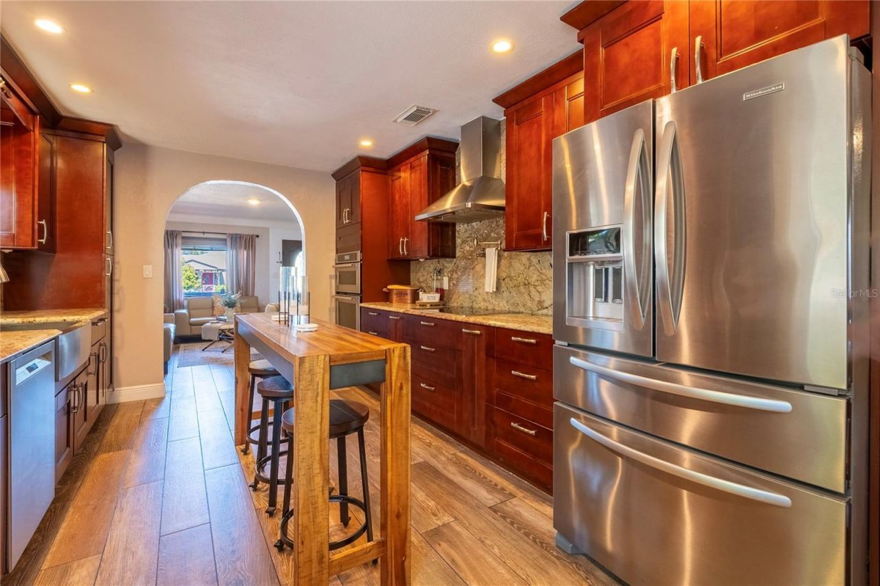 2300 37th Avenue N, Saint Petersburg, FL 33713 Photo