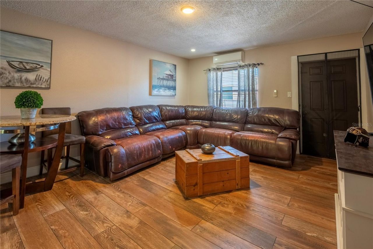 2300 37th Avenue N, Saint Petersburg, FL 33713 Photo